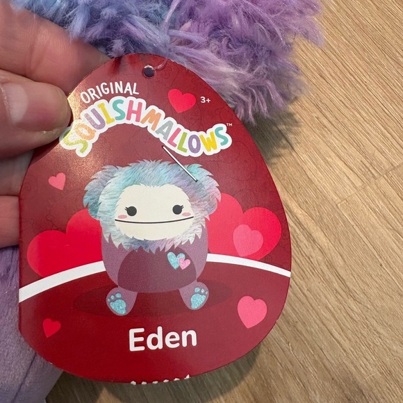 Eden the Bigfoot Purple Rainbow 10” Squishmallow Plush Toy with Hearts Jazwares - Picture 7 of 11